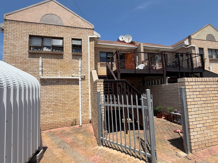 4 Bedroom Property for Sale in Dana Bay Western Cape